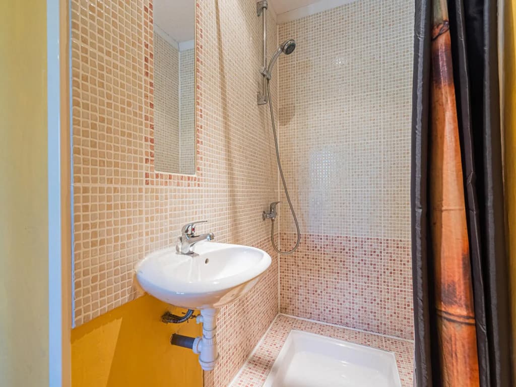 Luxurious Villa with Private Pool in Les Vans - Miniature 6