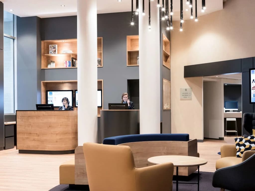 Novotel Chateau De Versailles - Photo 2