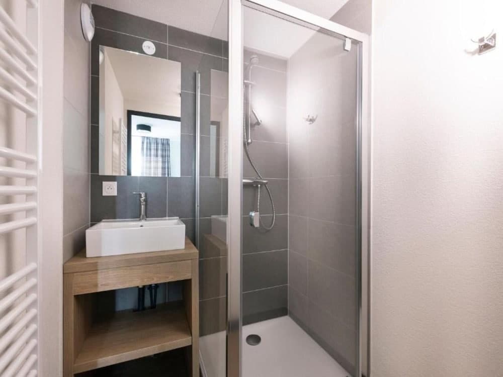 3-bedroom Haven With 2 Bathrooms - Miniature 8