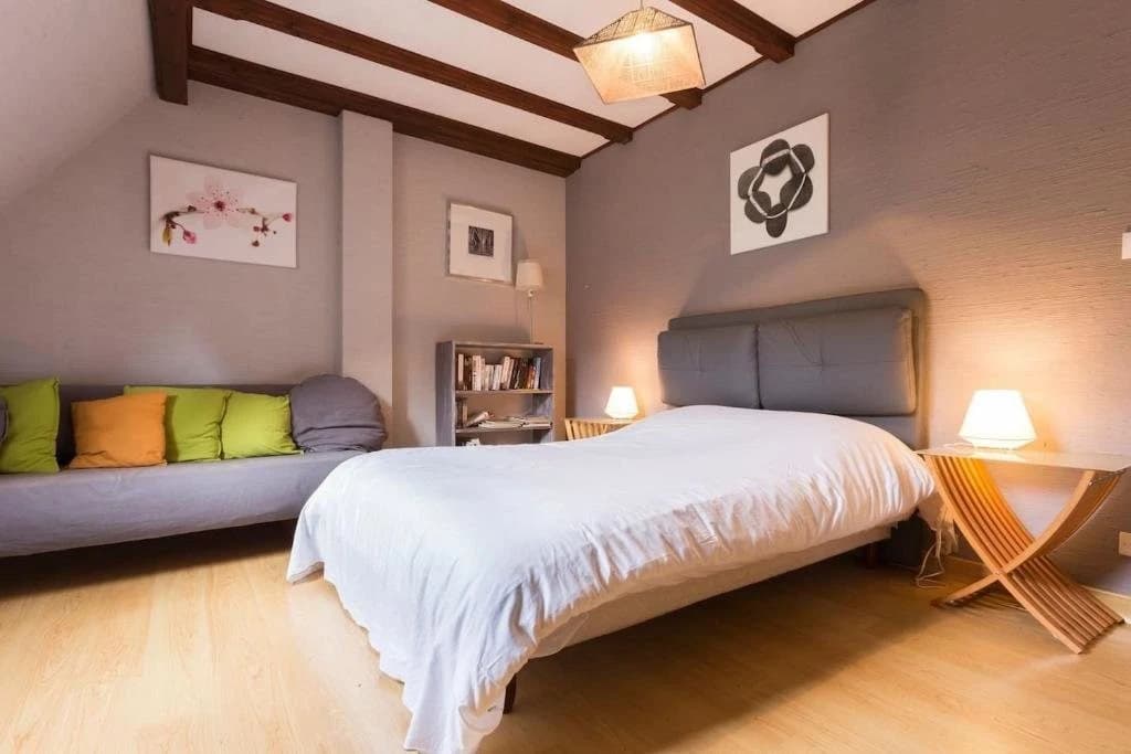 Au pied du Château - Miniature 6