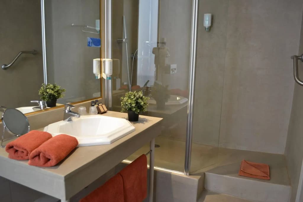 Hotel Saint Ferreol - Miniature 7