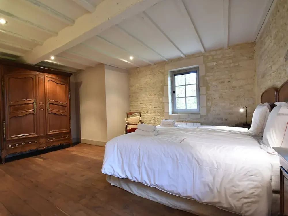 Luxurious Mansion in Castle Grounds in Lantheuil - Photo 4