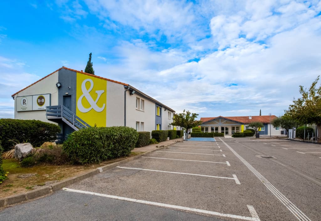 B&B HOTEL Fréjus Puget-sur-Argens - Photo 1