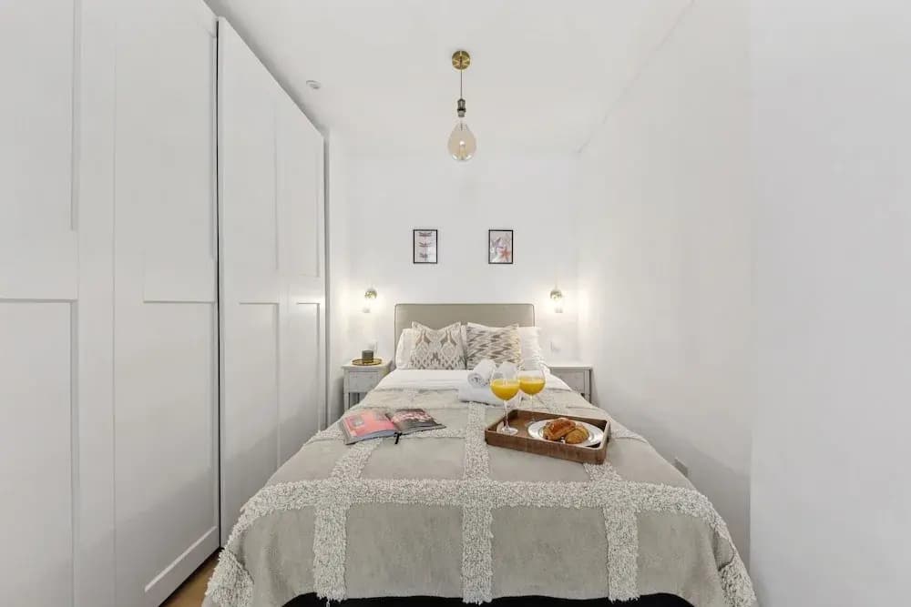 Classy 1BR - Elysee & Madeleine Area - Photo 1