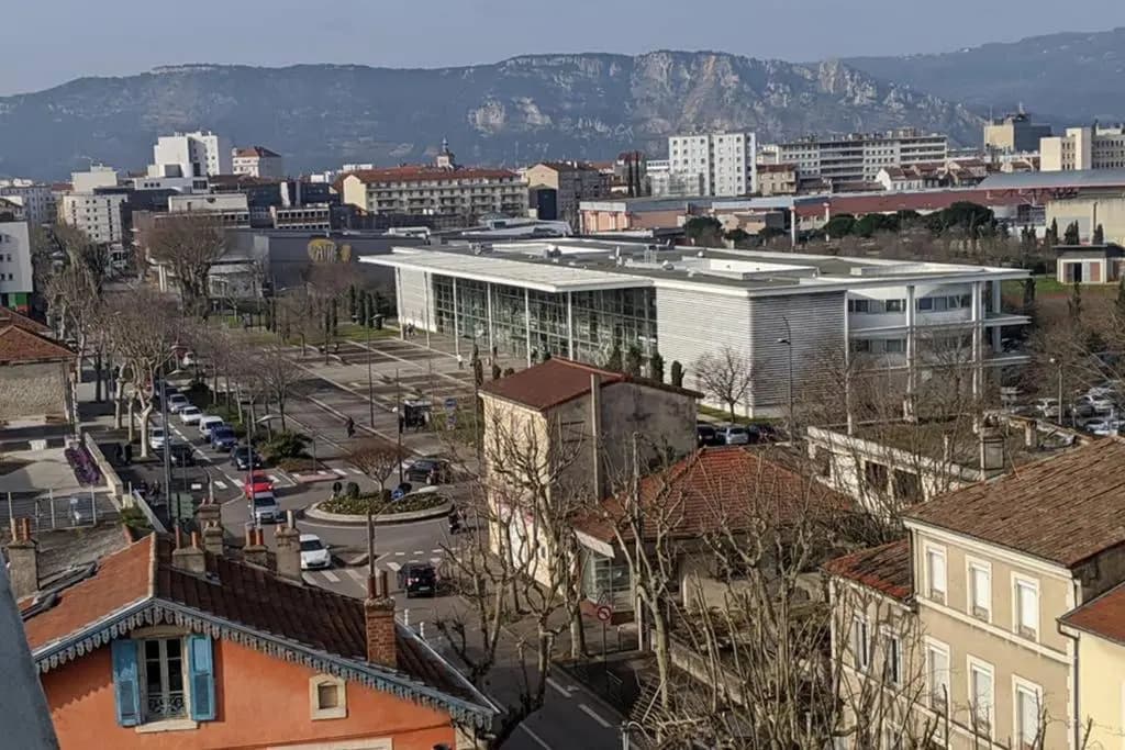 T1 Centre de Valence - Photo 5