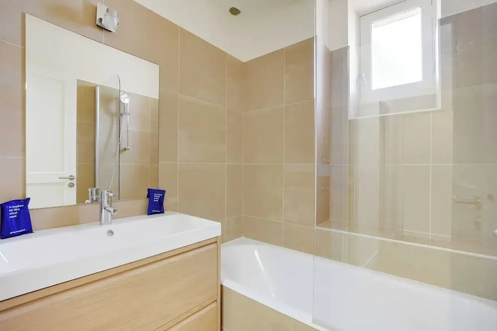 Apt a/c 3br/6p - Saint-lazare/les Champs Elysee - Miniature 7