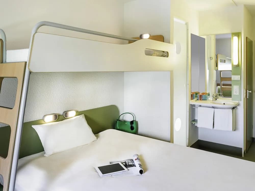ibis budget Concarneau - Photo 2