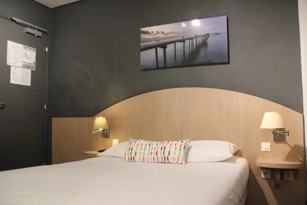 Hotel Vol de Nuit - Photo 2