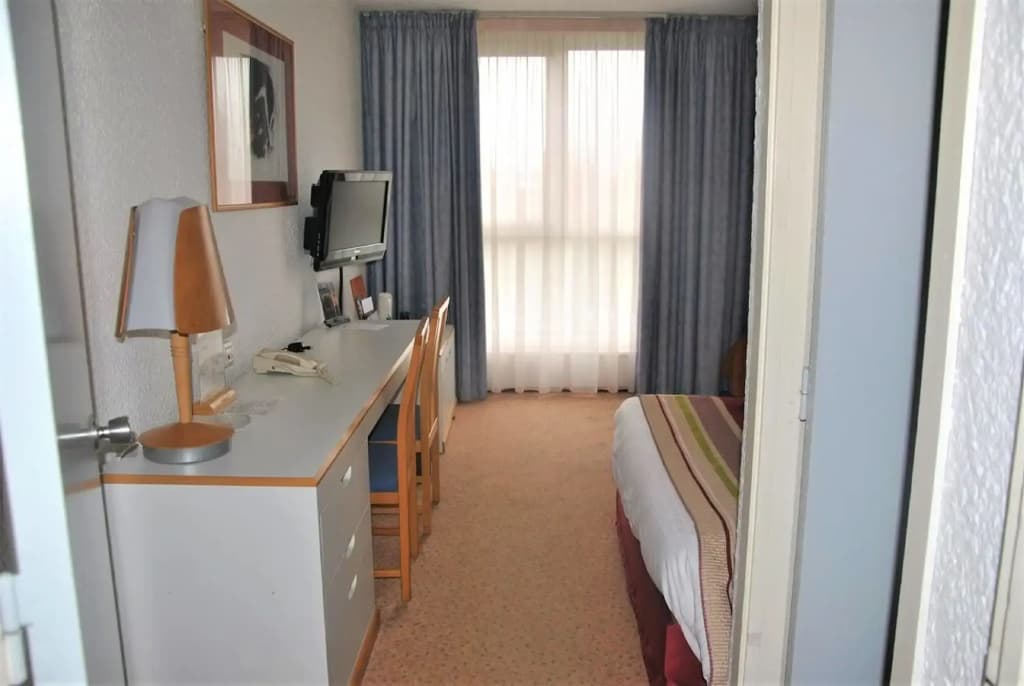 ibis Styles Lille Neuville en Ferrain - Miniature 7