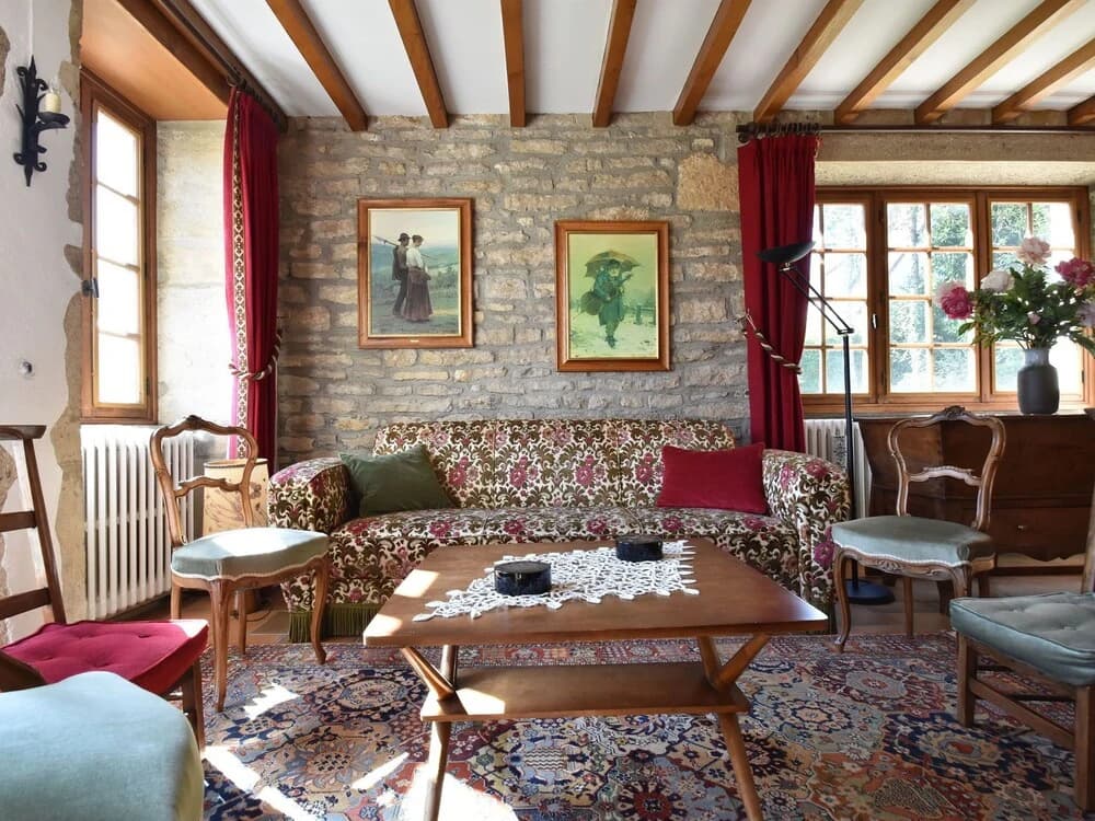 Modern Holiday Home in Vault-de-Lugny with Meadow View - Photo 4