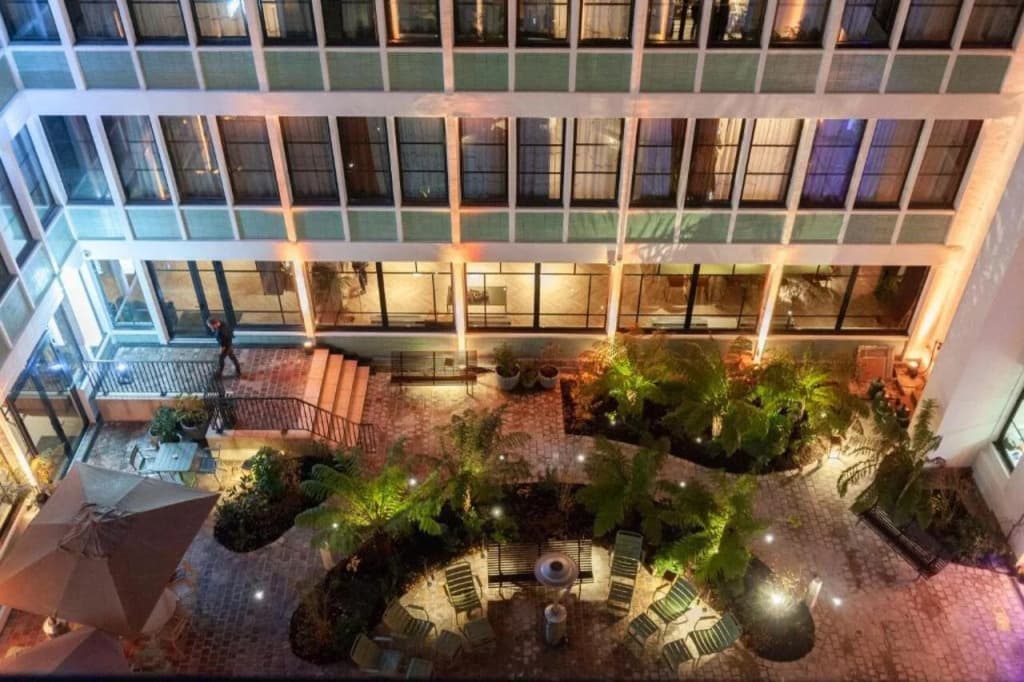 Le Grand Quartier - Photo 1
