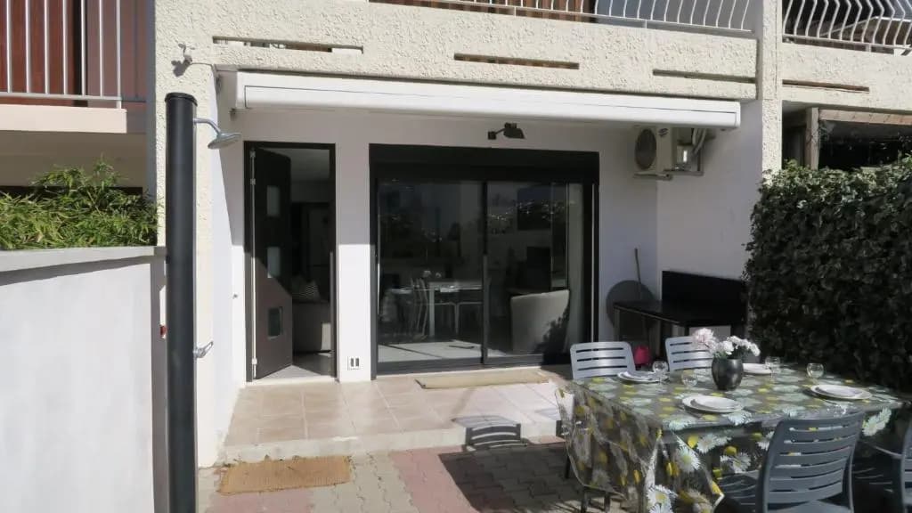 Appartement de standing avec belle terrasse 100m plages - Miniature 7