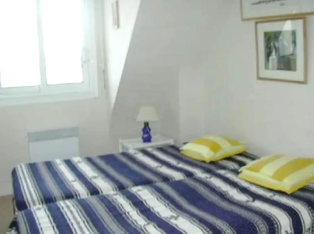 House With 4 Bedrooms in Loctudy, With Wonderful sea View, Enclosed Ga - Photo 4