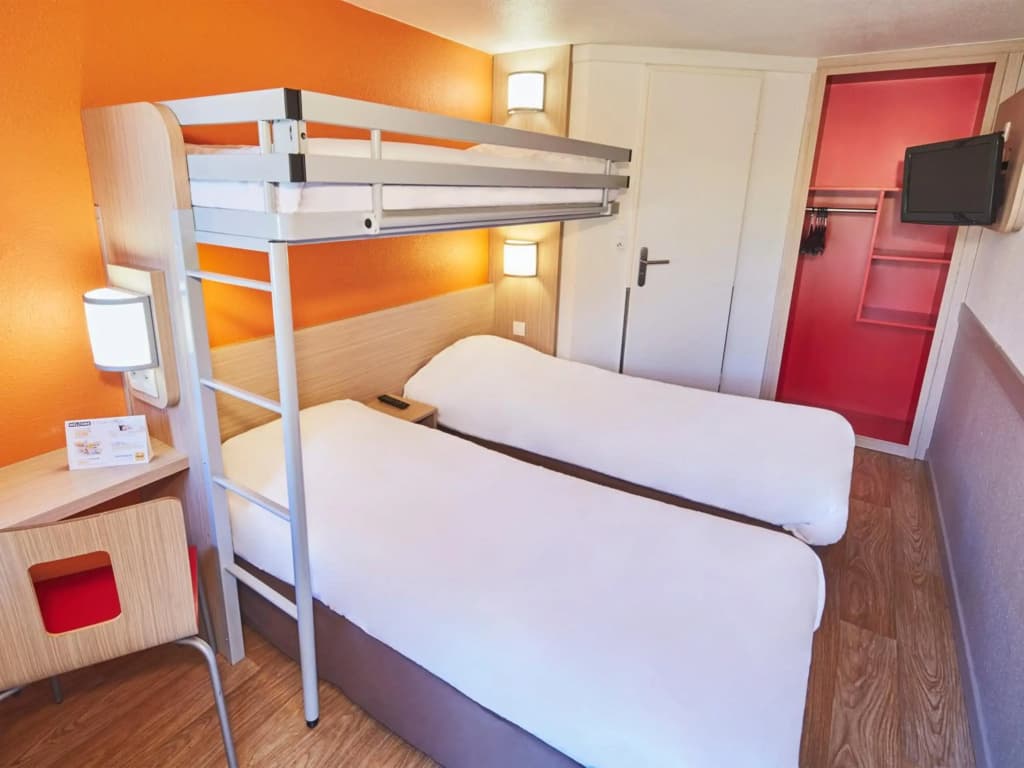 Hôtel Premiere Classe Melun Senart - Vert Saint Denis - Photo 3