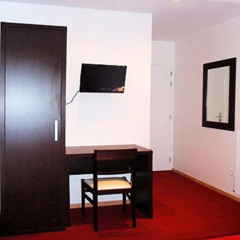 LUXELTHE Hôtel - Miniature 6