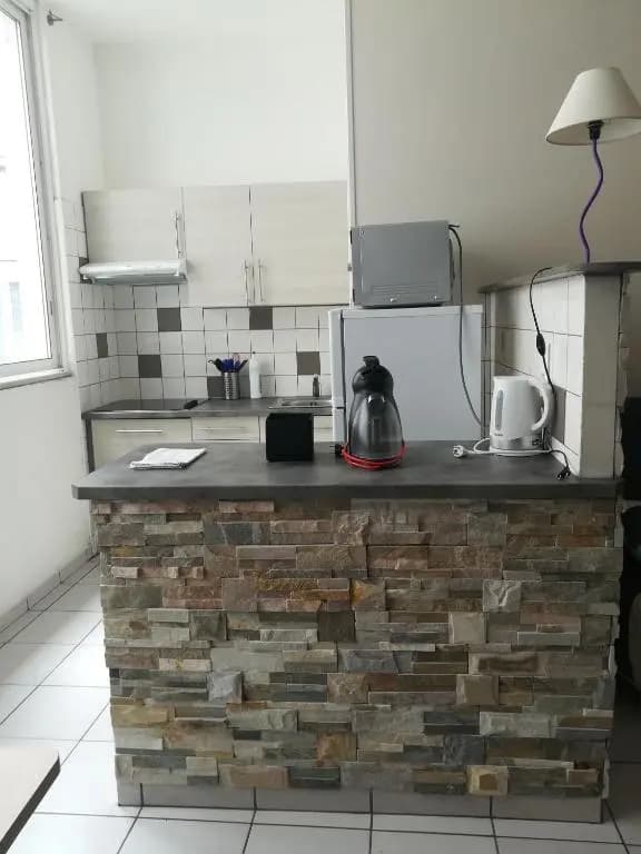APPARTEMENT vue sur cour intérieure - Photo 1
