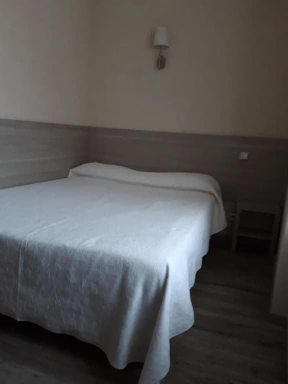 Hotel La Guimbarde - Photo 5