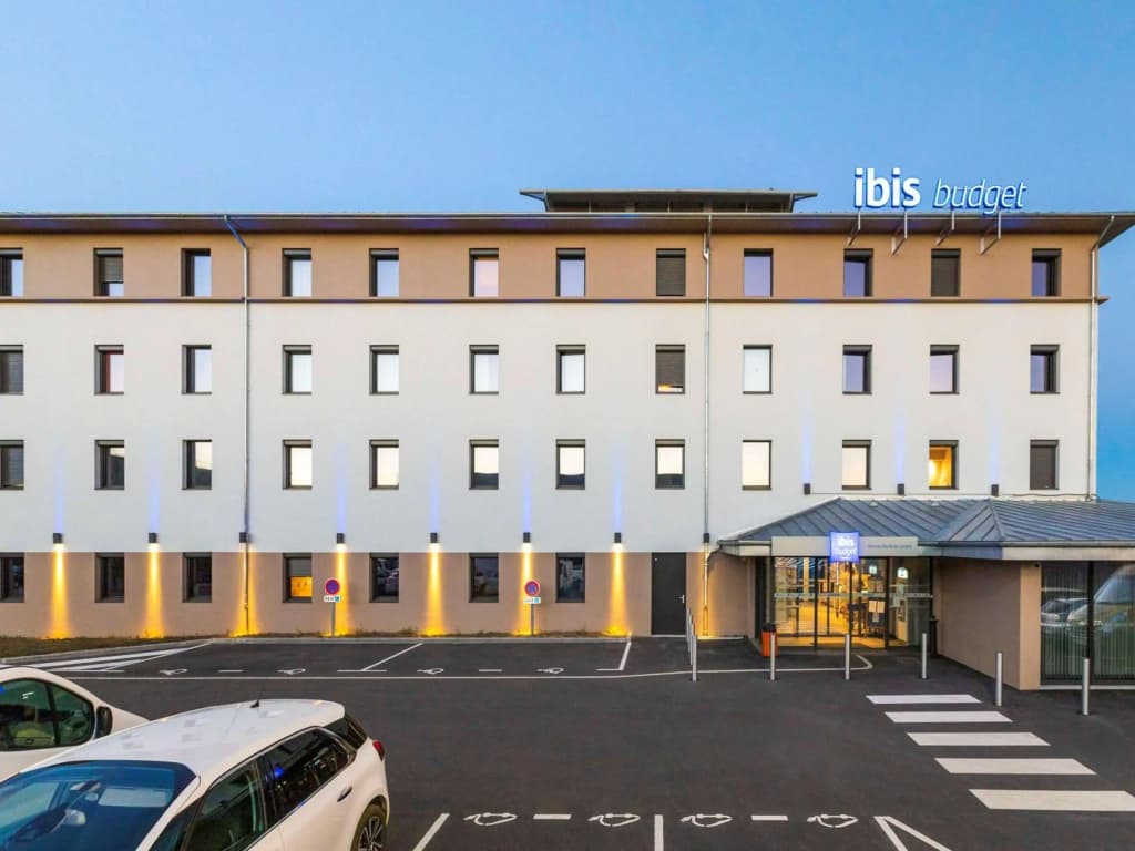 ibis budget Rennes Route de Lorient - Photo 1