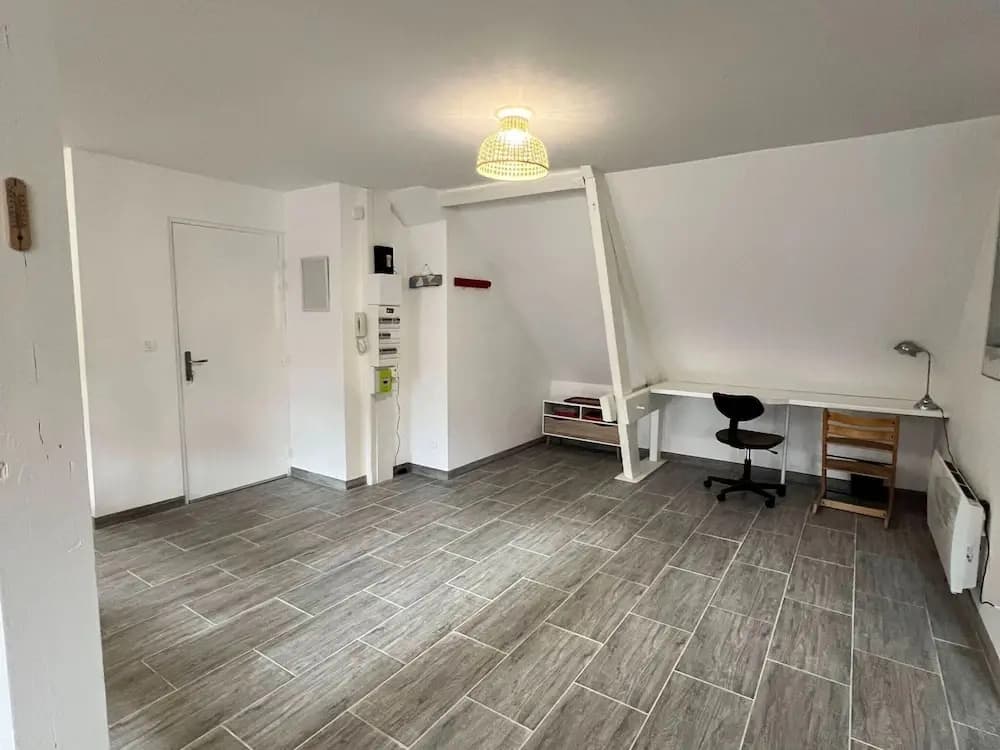 Stylish Stay in Central Sedan - Miniature 7