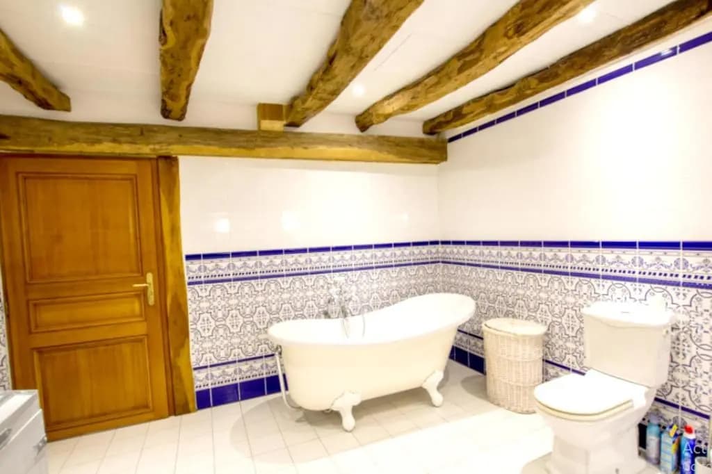Villa de 6 chambres avec piscine interieure jardin amenage et wifi a Carlux - Miniature 8