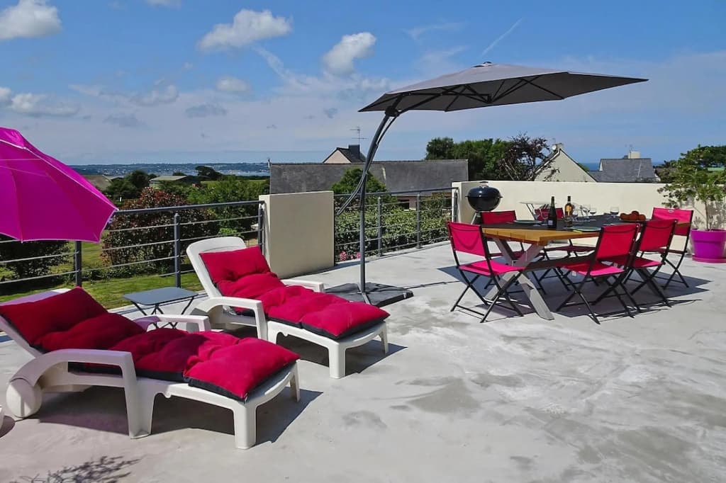 Holiday Home With Beautiful Terrace Area - Miniature 6