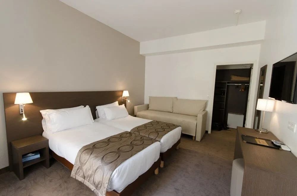 Hotel Carolina - Photo 5