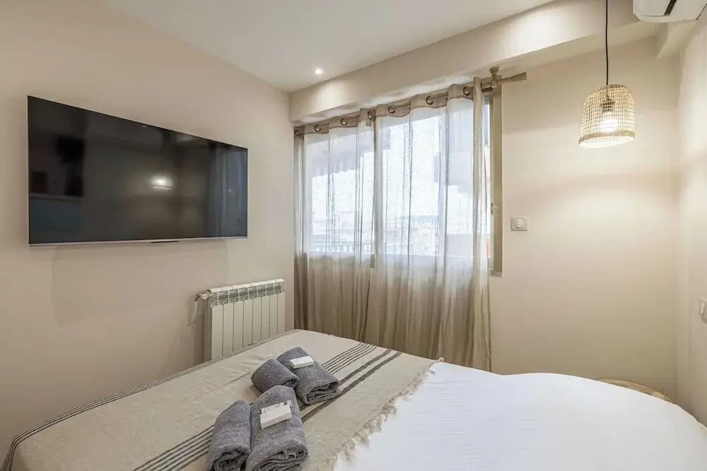 Renovated Flat 250m From the Beach - Town Centre - 2br/6p - Photo 4