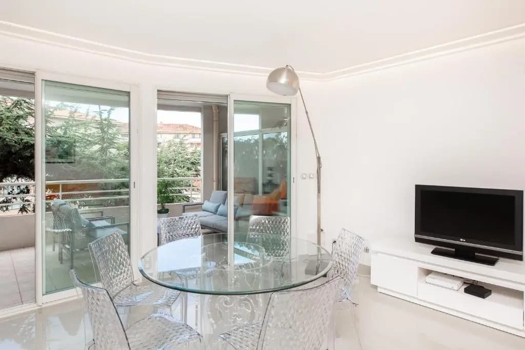Martinez Hotel Area: Modern 3 Bedrooms W/ Terrace - Miniature 7