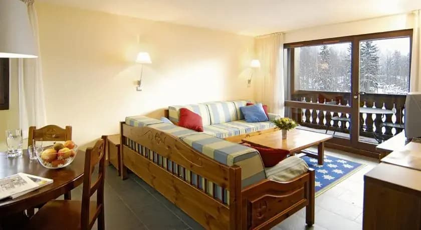 Residence - Photo 5