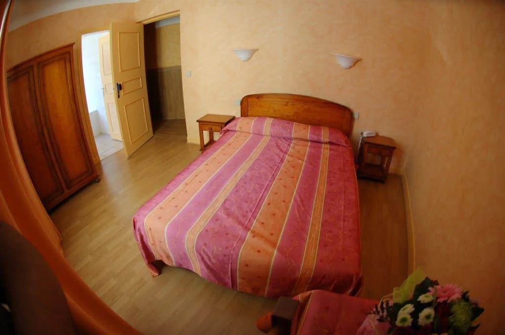 Hotel Des Couronnes Chateaudun - Photo 5