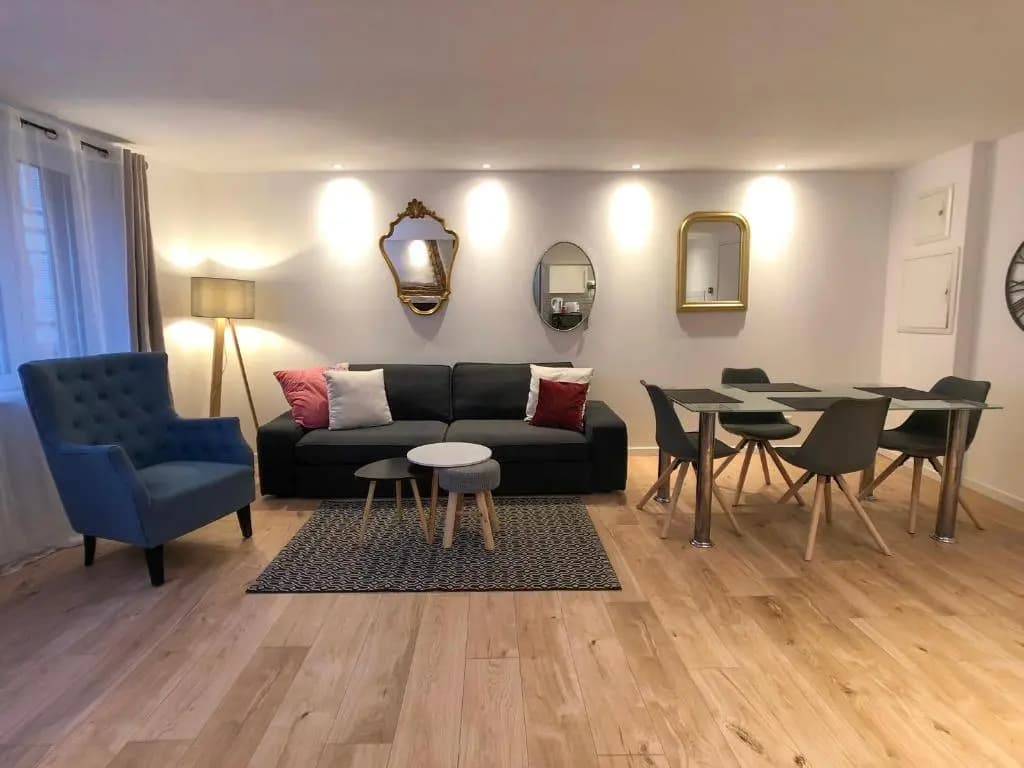 Beauty & The Beast Old Town Cosy Apartments - Photo 4