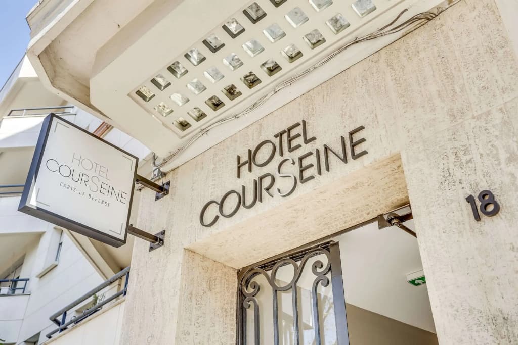 Hotel Courseine - Photo 1