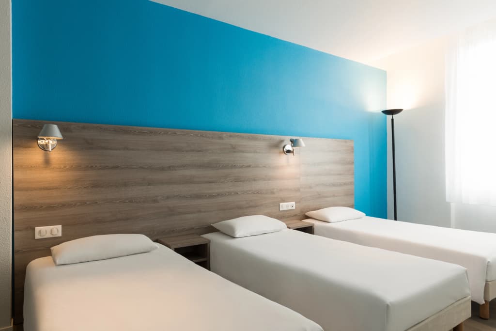 BRIT HOTEL CONFORT NEVERS Centre Gare - Miniature 6