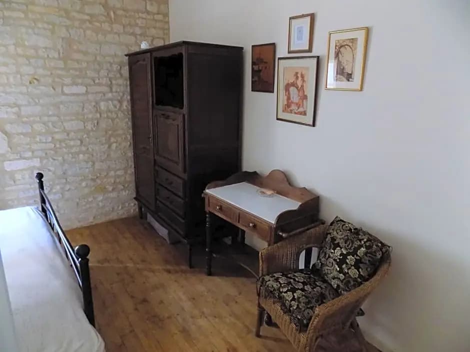 Le Grenier 1 Rue Verte Tusson 16140 France - Photo 3