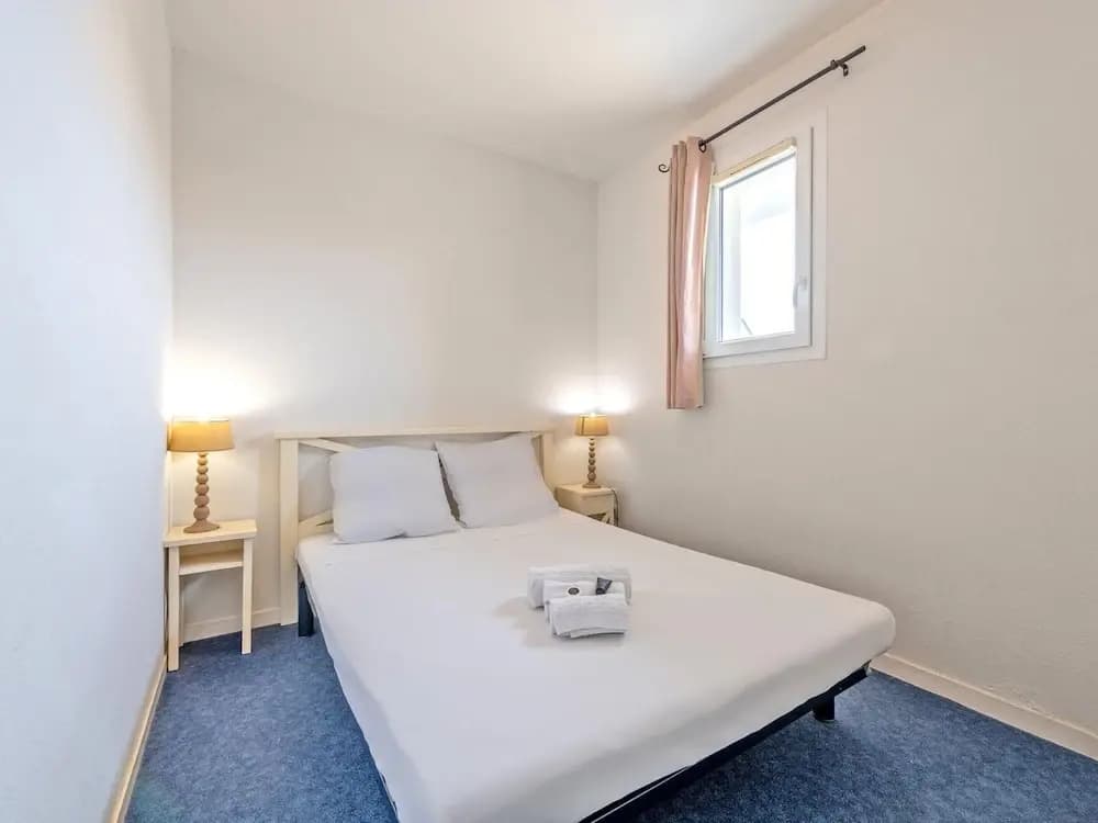 Flat by Pointe St-mathieu - Photo 4