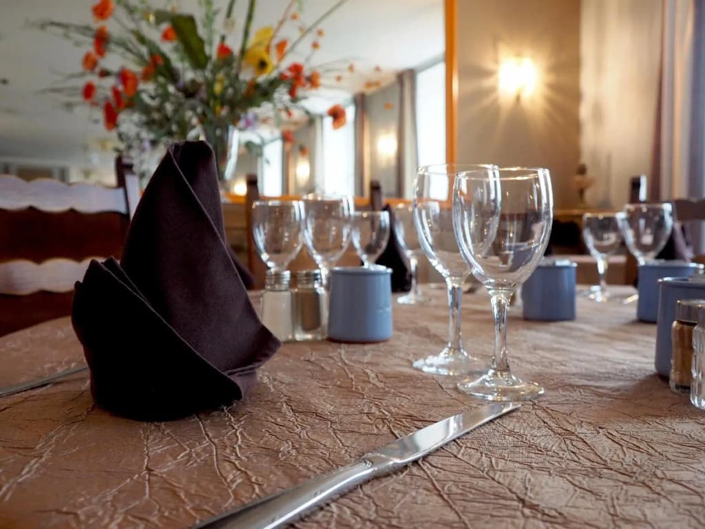 Logis Hotel Saint-Joseph - Photo 4