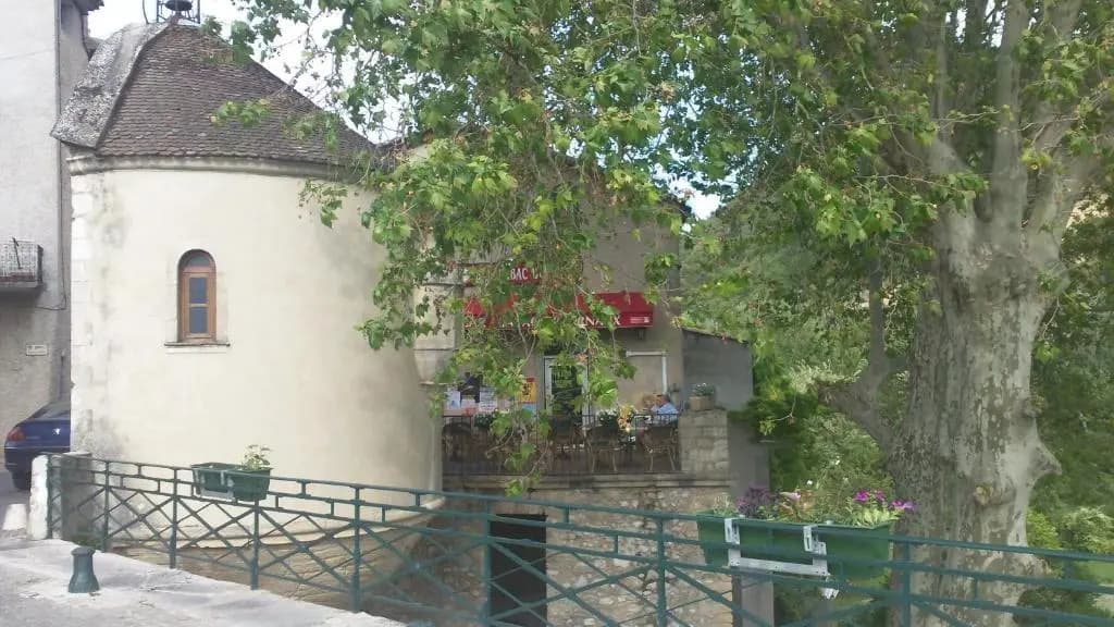 L'Aubépine - Photo 1