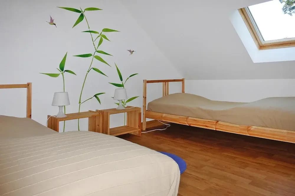Pretty Flat With Roof Terrace and Large Garden - Photo 3