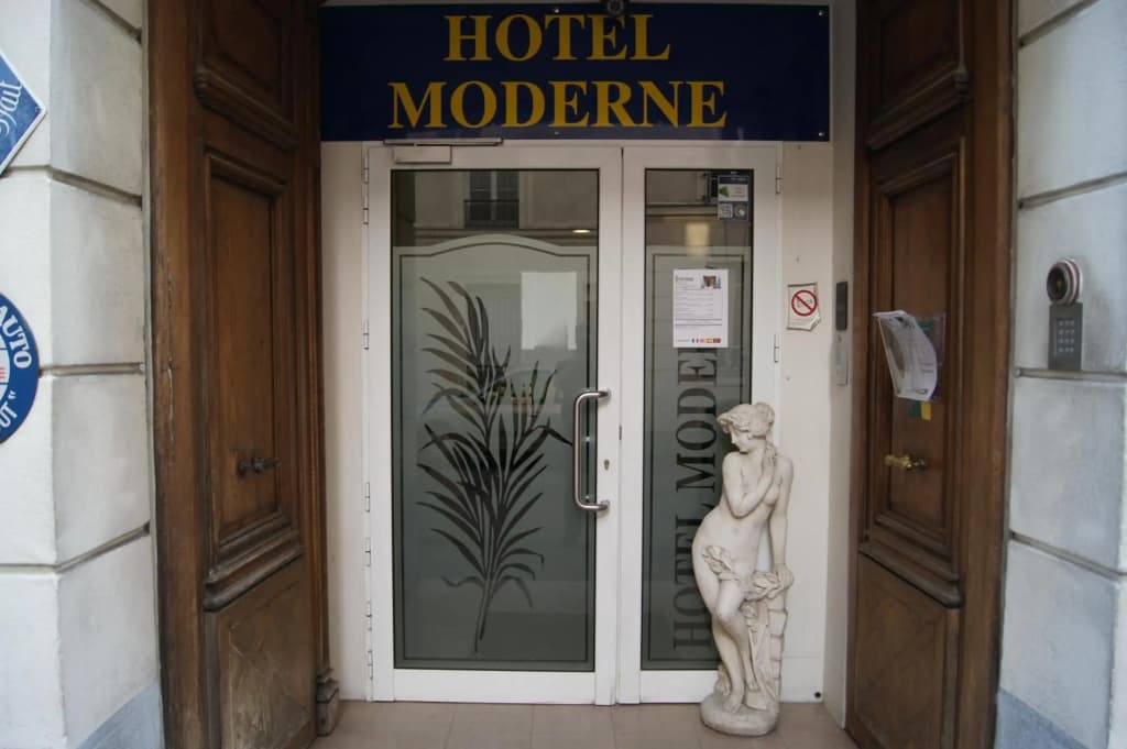 Hotel Moderne - Photo 1