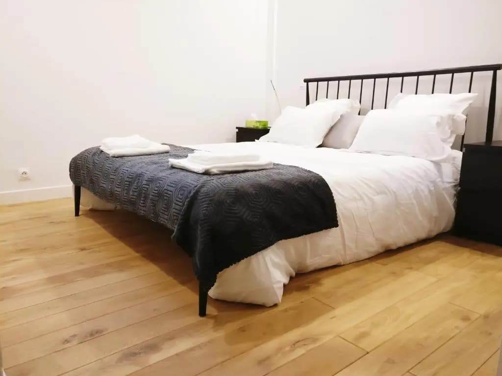 Montmartre - 3 Bedrooms apartment - 6 Guests - AC - Photo 4