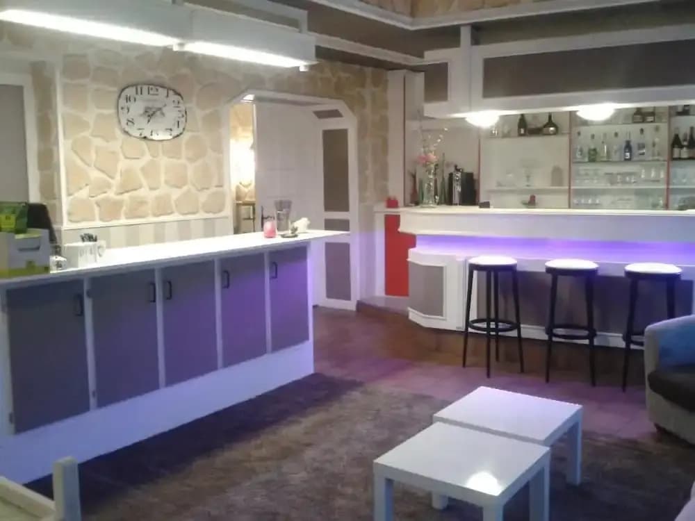 LOGIS Hôtel Le Merle Blanc - Photo 1