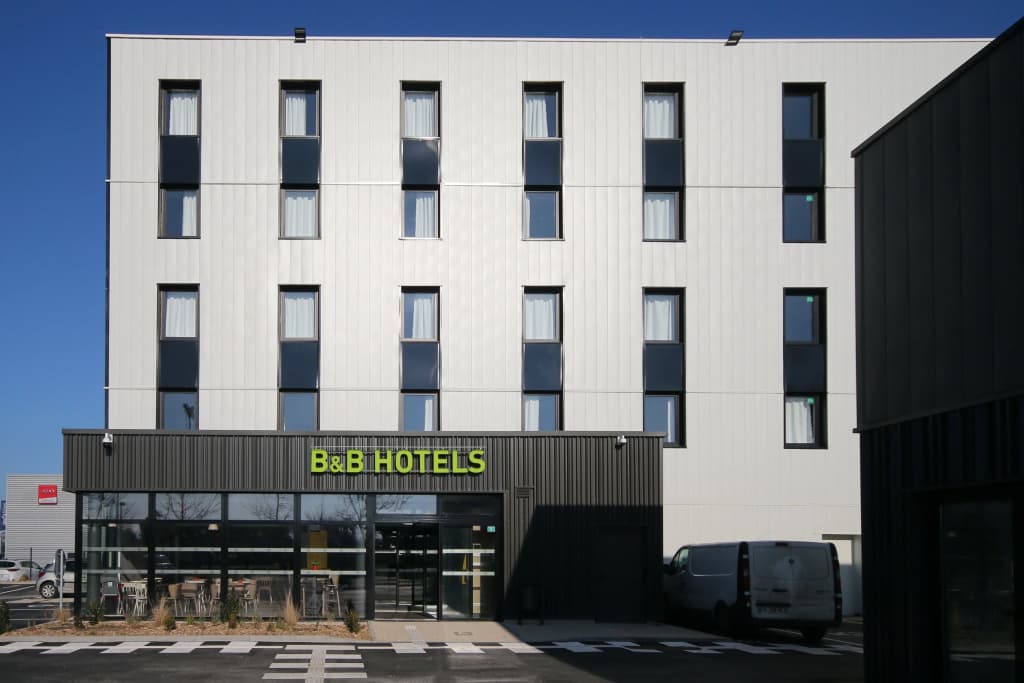 B&B HOTEL Epernay - Photo 1