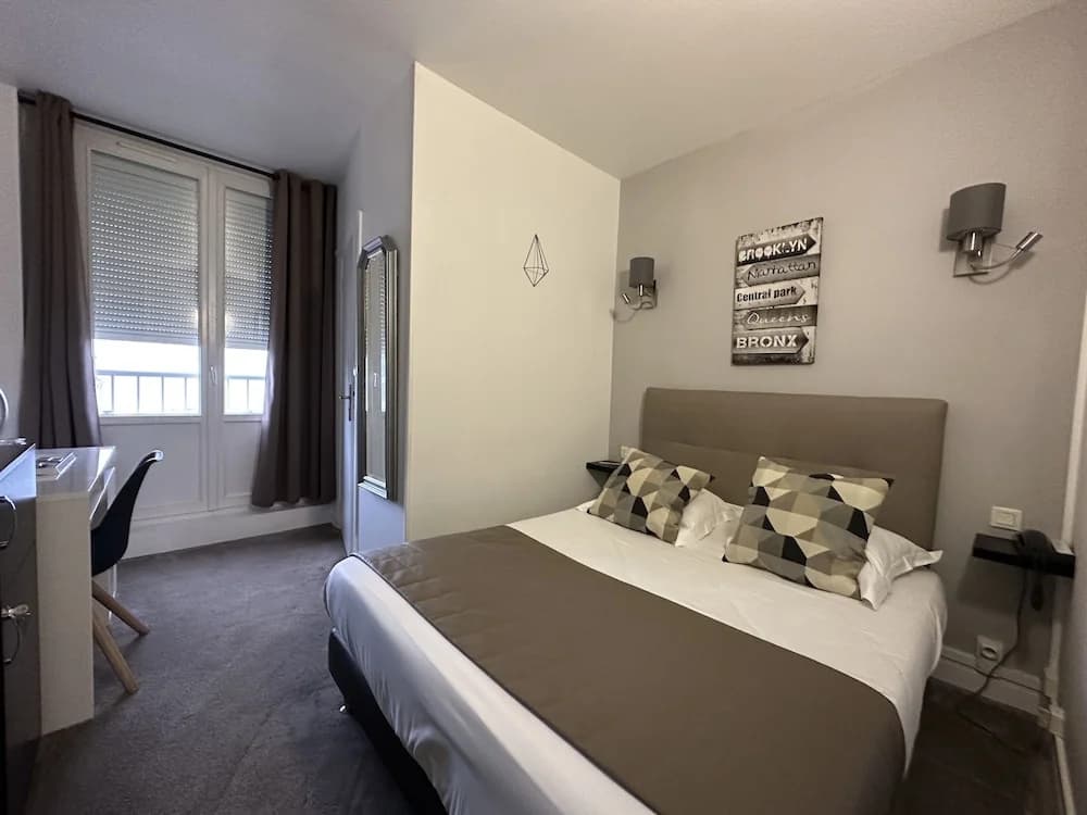 Hôtel Saint Yves - Photo 4