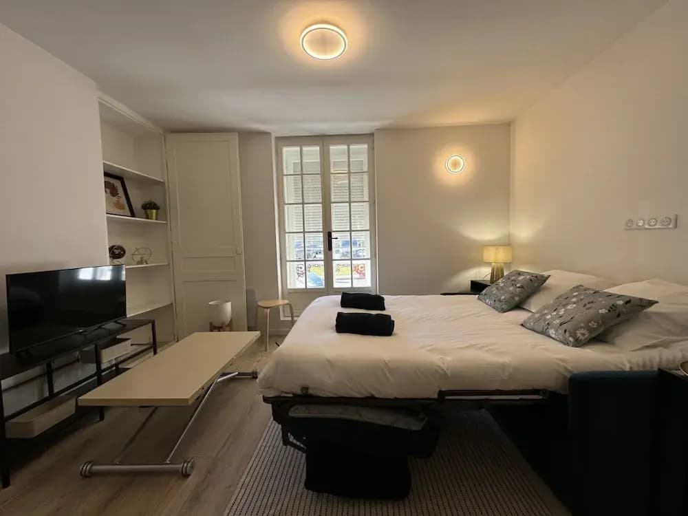 Apartment in Le Mans With Private Terrace - Photo 2