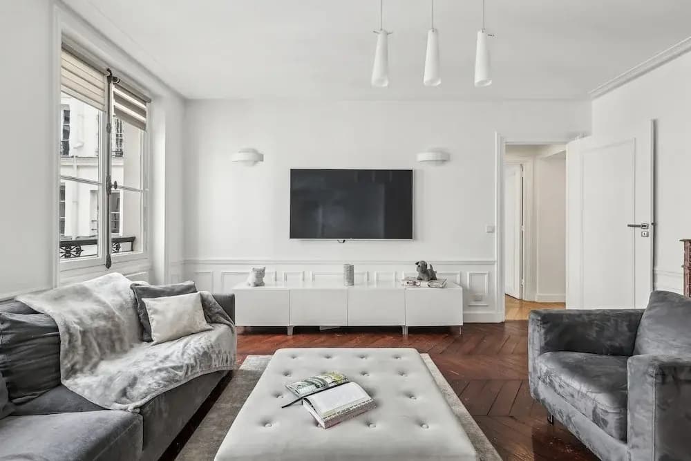 Stylish 3BR Near Tuileries Gardens - Miniature 7