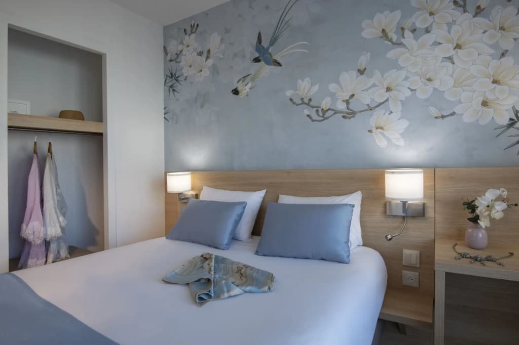 Hotel Chambord - Photo 3
