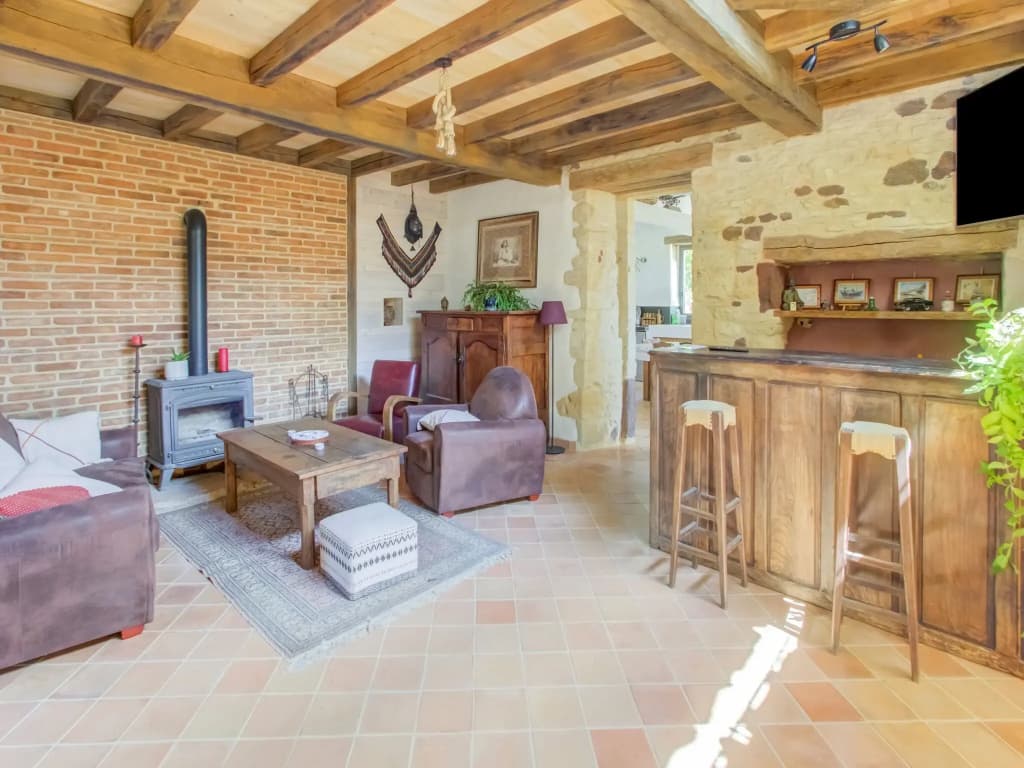 Holiday Home in Mazeyrolles With Garden - Photo 4
