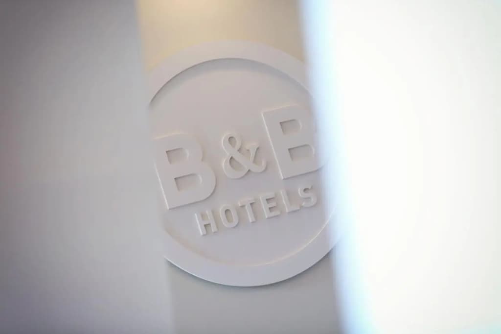 B&B HOTEL Montpellier Vendargues - Photo 2