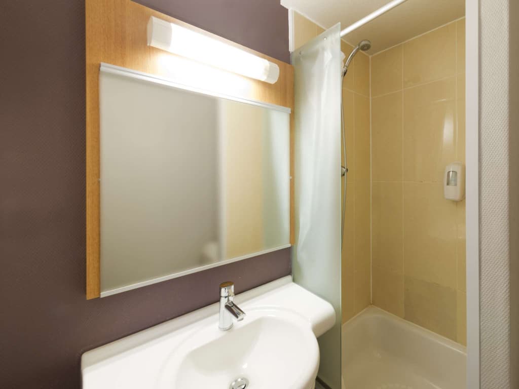 B&B HOTEL Rennes Sud Chantepie - Miniature 8