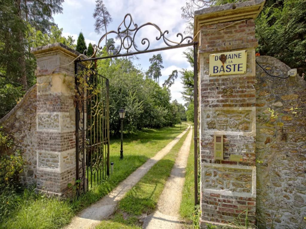 Charming Holiday Home in Raizeux Near Forest - Photo 1